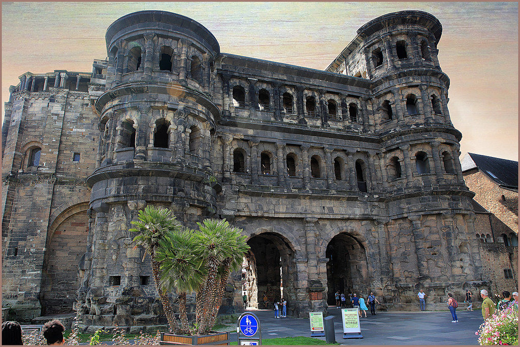 La porte romaine de Trèves (Trier)